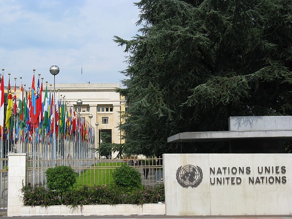 ���A�{��