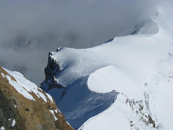 �G�M�[���E�f���E�~�f�B����̓W�]