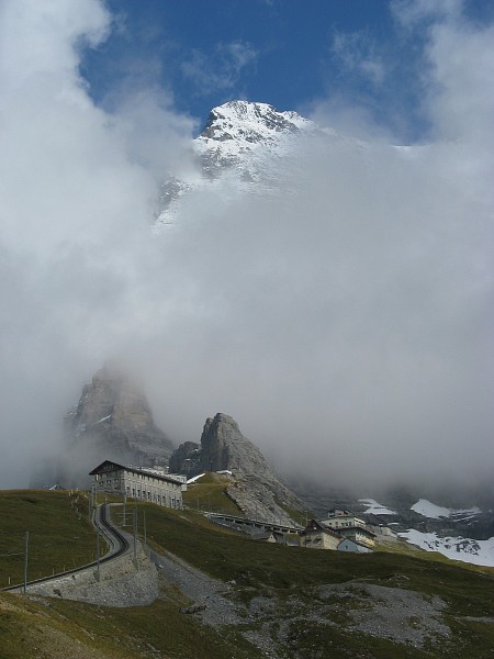 �A�C�K�[�O���b�`���[�w�`�N���C�l�V���C�f�B�b�N
�g���b�L���O�R�[�X