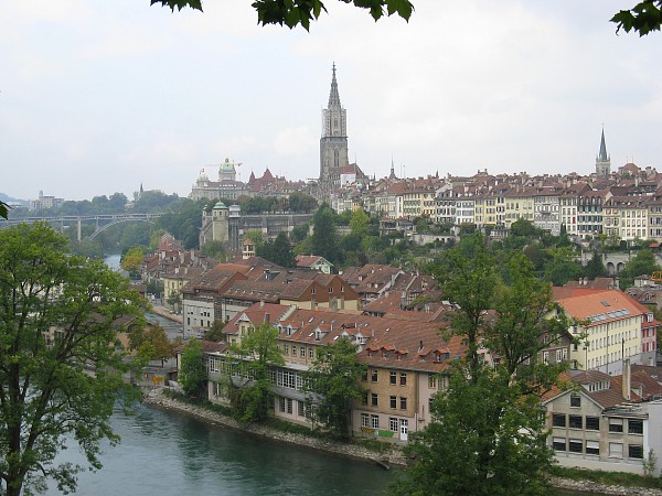 �x�����@���܉��t�߂��猩�����s�X�n�i���E��Y�j