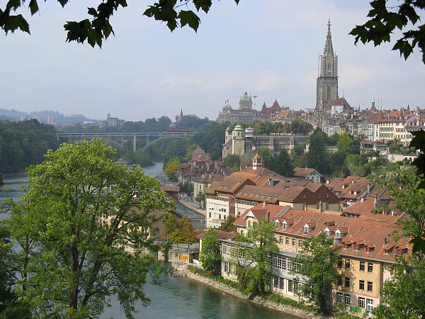 �x�����@���܉��t�߂��猩�����s�X�n�i���E��Y�j