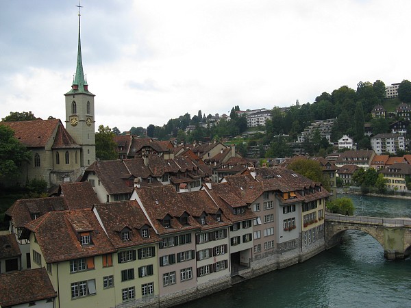 �x�����@���܉��t�߂��猩�����s�X�n�i���E��Y�j