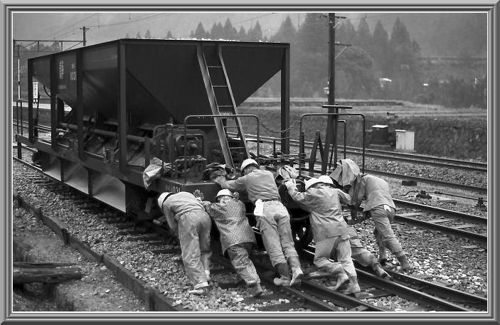 ���ꊷ���͐l��